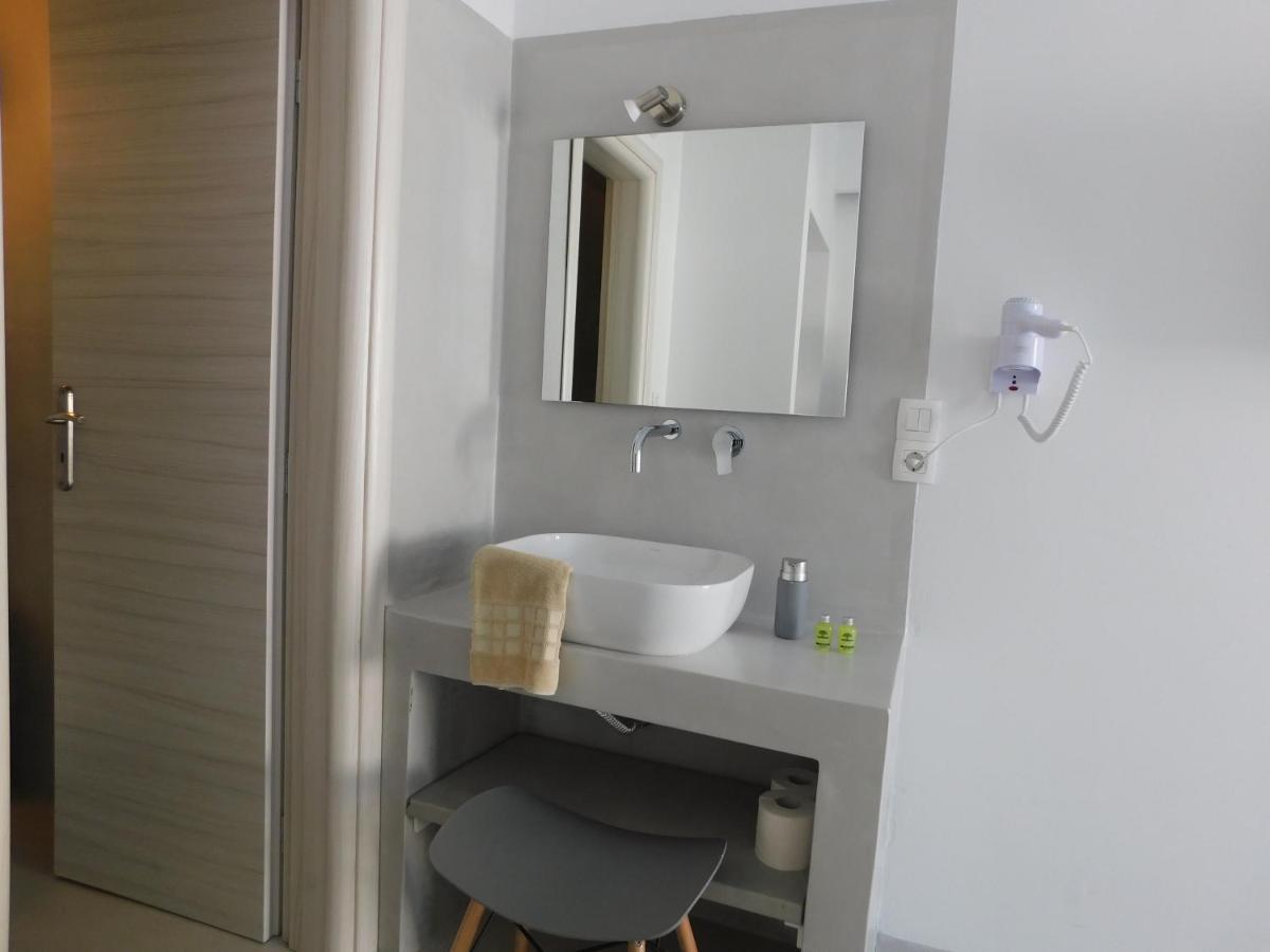 Fira Getaway - Economy Basement Rooms Luaran gambar