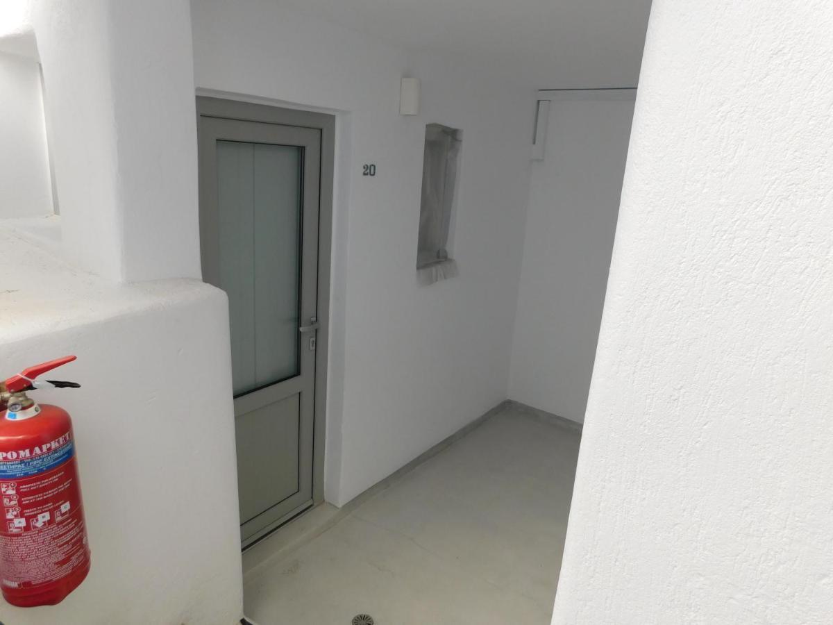 Fira Getaway - Economy Basement Rooms Luaran gambar